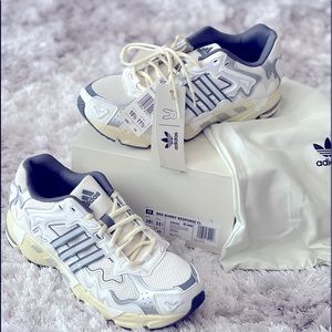Adidas Bad Bunny Response CL